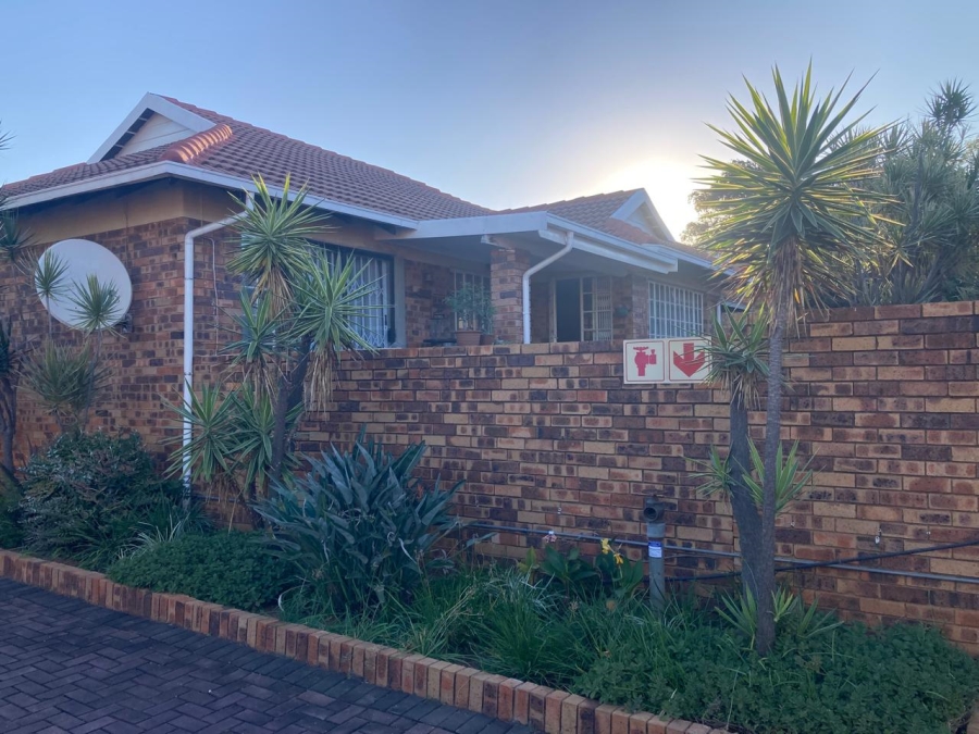 3 Bedroom Property for Sale in Geelhoutpark North West